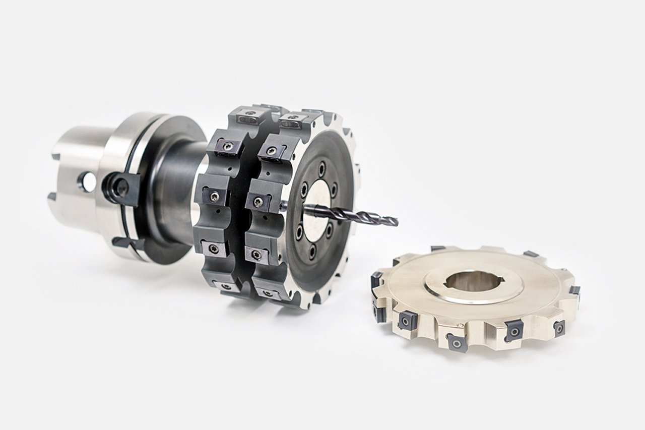 A mounted disk milling cutter and a disk milling head from MAPAL. A mounted disk milling cutter and a disk milling head from MAPAL.