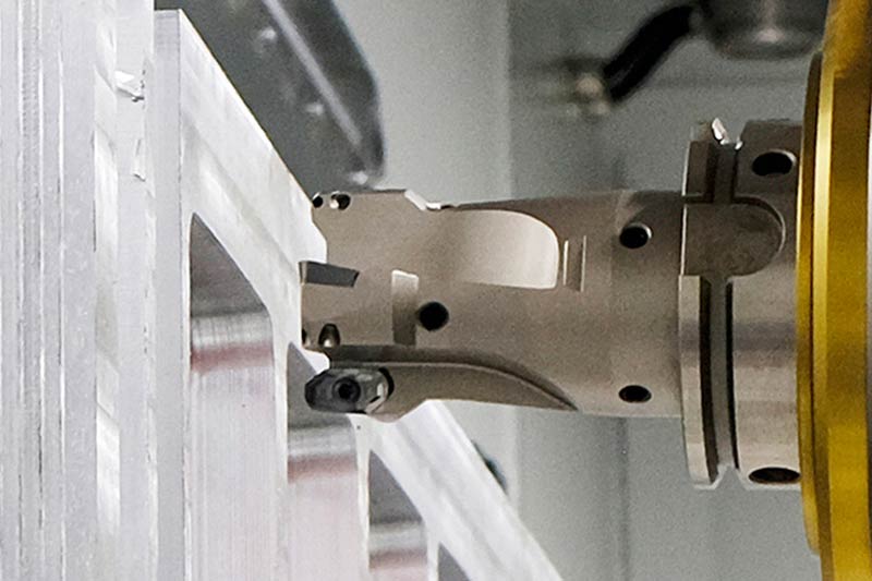 The NeoMill-Alu-QBig from MAPAL achieves material removal rates of 18 litres per minute and more in aluminium.