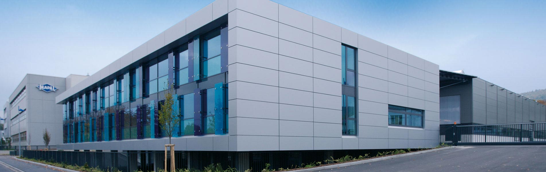 An exterior view of Hall 6 at the MAPAL headquarters in Aalen.