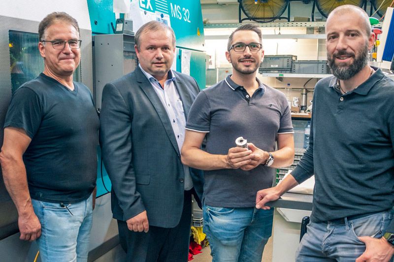 The picture shows Emil Hugentobler (W. E. Schultz), Andreas Mollet and Patrick di Cataldo (MAPAL) with Alexander Jaksch (W. E. Schultz).