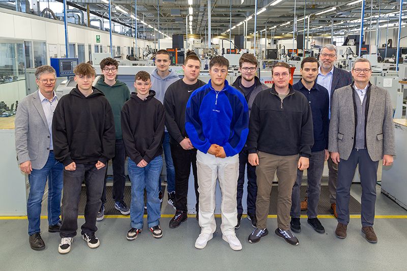 MAPAL takes on apprentices from Alfing Kessler Sondermaschinen