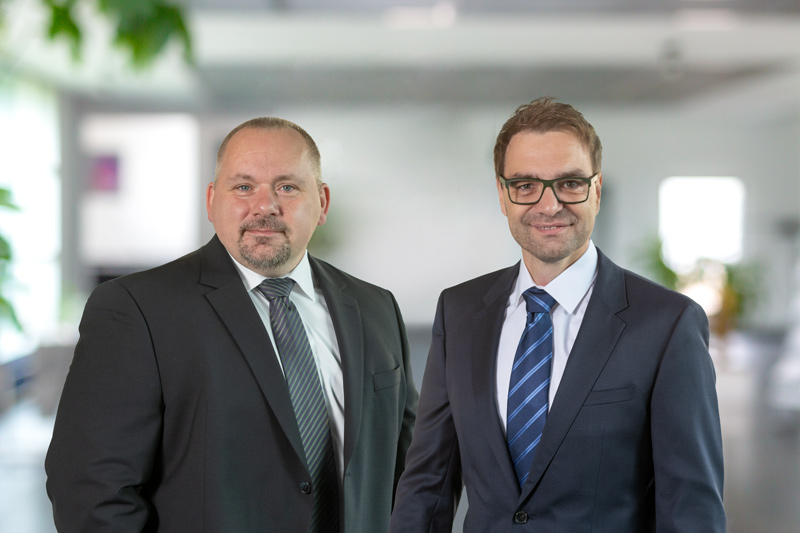 The picture shows (from left) Alexander Koschewski, Executive Vice President Strategy and Business Development, and COO Roger Steiner from MAPAL.