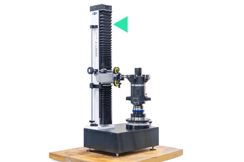 Photo of the Uniset-V-basic-plus with stable welded construction.