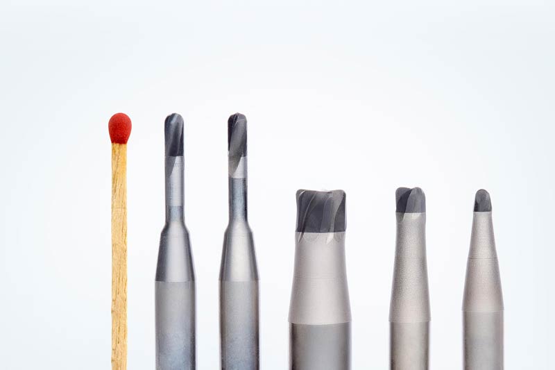 Product overview of the new PCD solid head milling cutters in relation to a match.