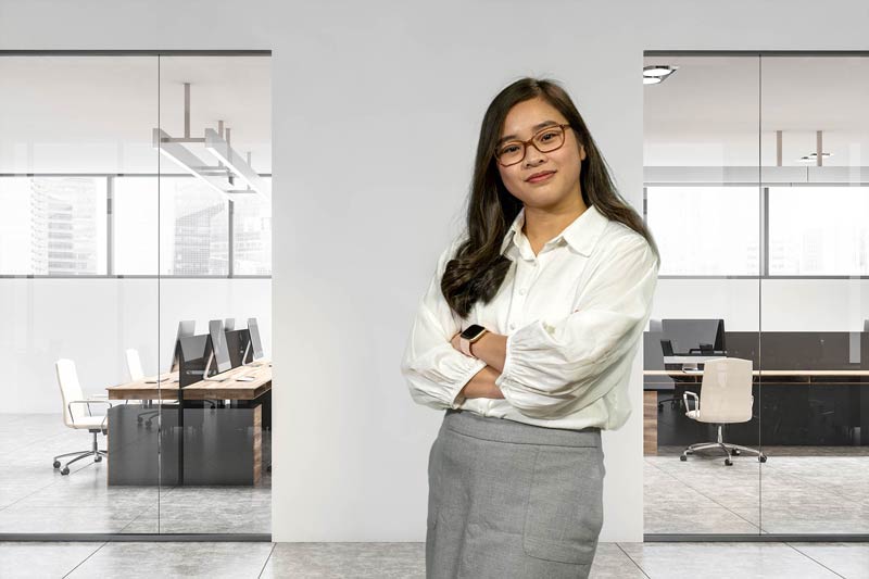 The picture shows Hien Vo, software developer in the MAPAL Aalen IT team.